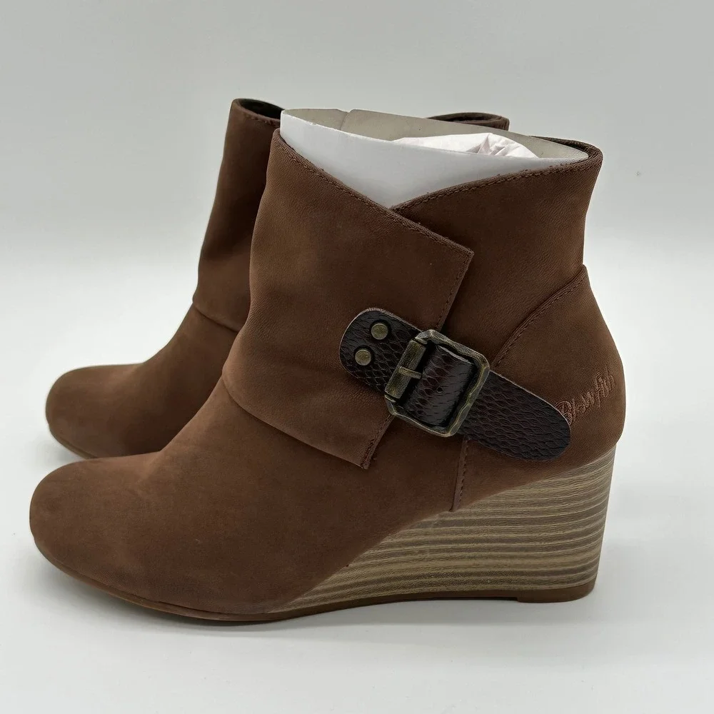 Blowfish Malibu Womens 8 Wedge Ankle Boots Brown Buckle Vegan Booties B1308